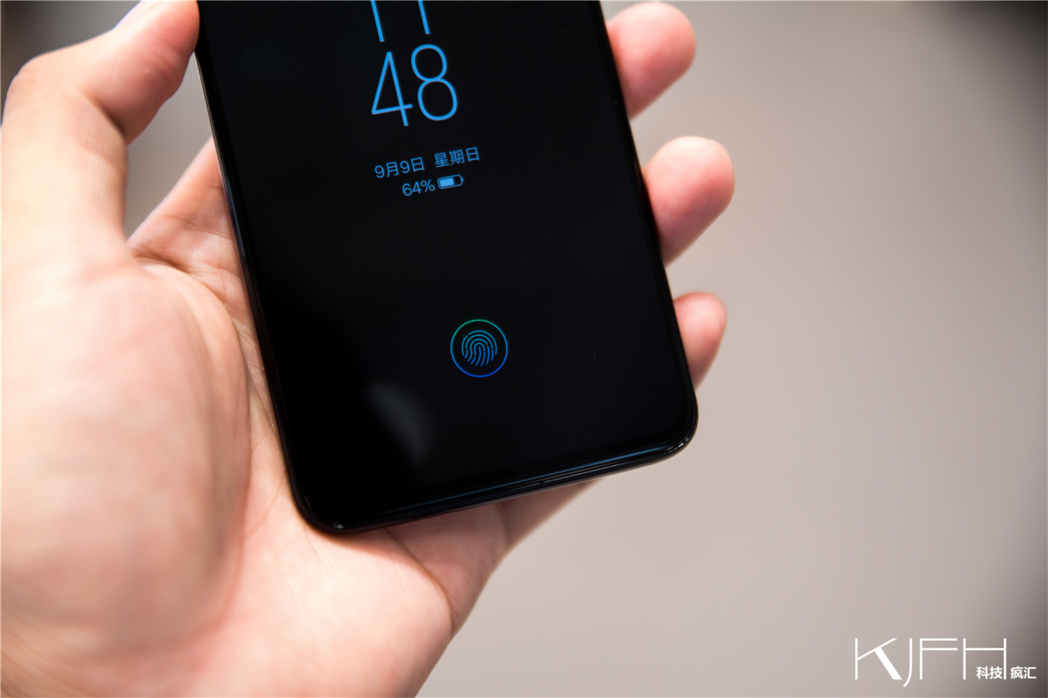 vivox23最好的功能,vivox23评测外观惊艳拍照更惊人