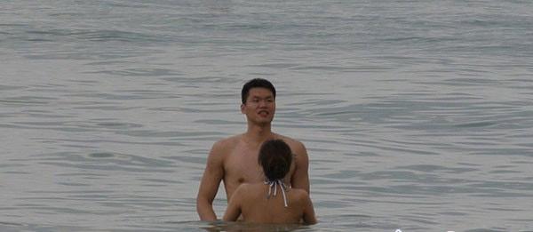 男篮功勋曾因组合拳名扬赛场婚内出轨富二代小三