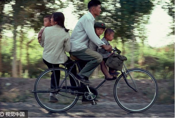 1978-2018，中国人和外国人如何看待这40年