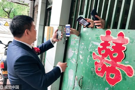 1978-2018，中国人和外国人如何看待这40年