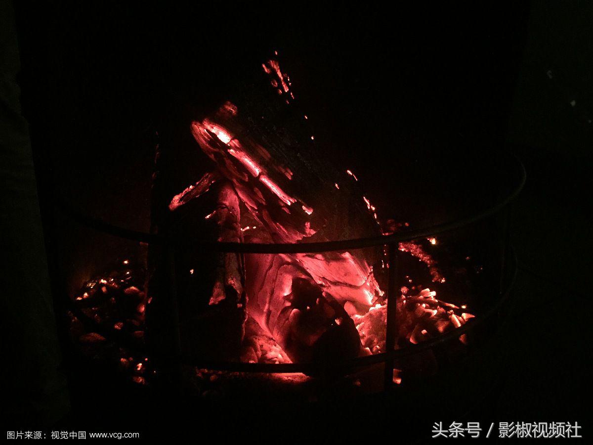 电影《炎热的夜晚》第一个黑人奥斯卡影帝果然牛逼！