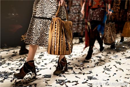 高档轻奢女包排行榜前十名,女生最爱的奢侈品品牌排行