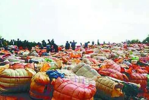 你买的衣服可能都是别人扔掉的,你买的衣服究竟被仿了多少次