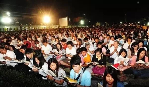 泰国文化礼仪之泰国水灯节,泰国水灯节开幕式视频