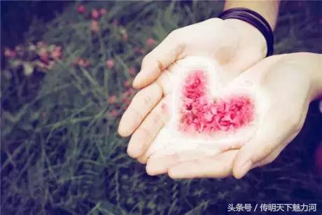 天下雨了自己打伞,天下雨了能够打伞的说说