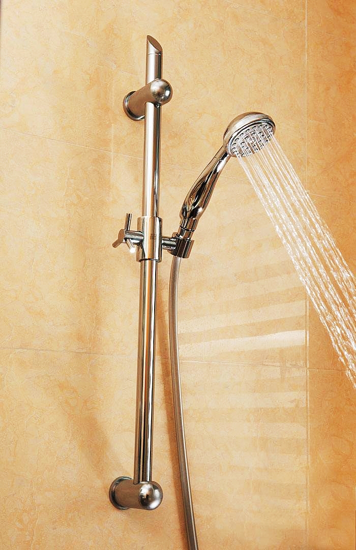 花洒头被水垢堵了怎么解决,家里淋浴花洒堵了该如何解决