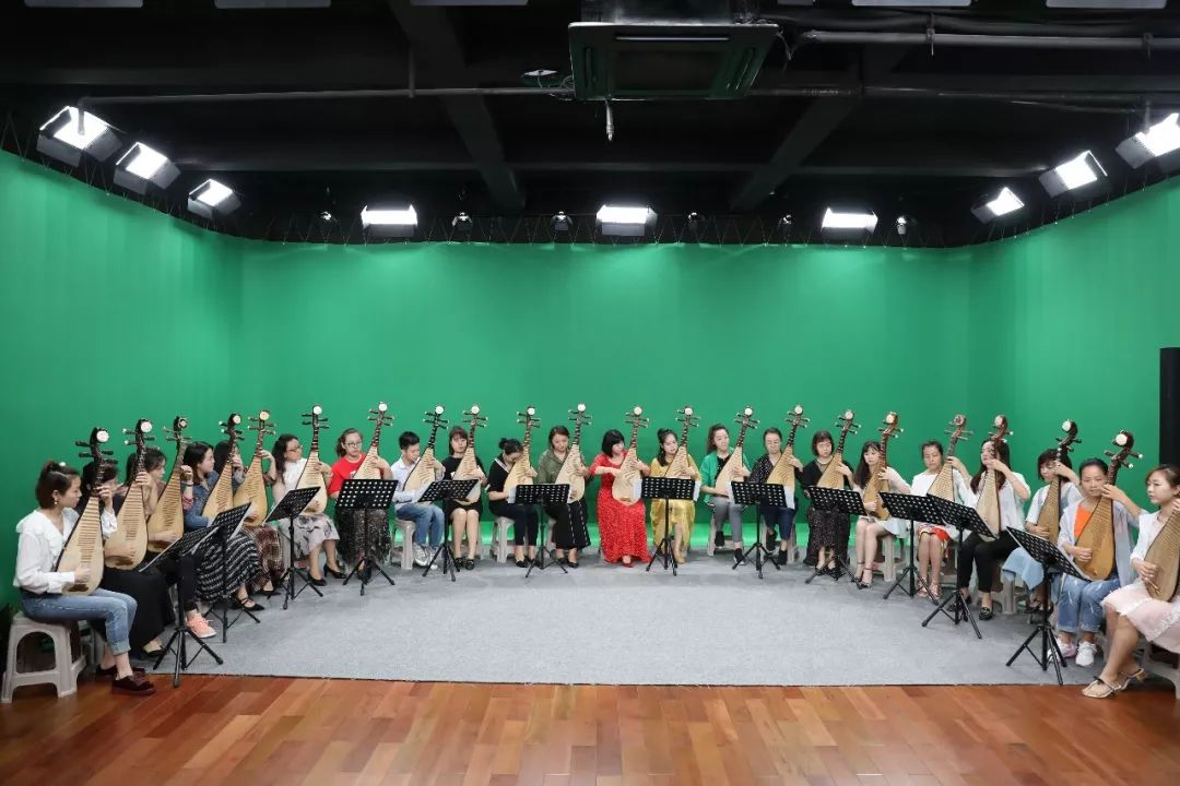 中国民族管弦乐学会青岛成功举办古筝二胡琵琶考级指导教师研修班