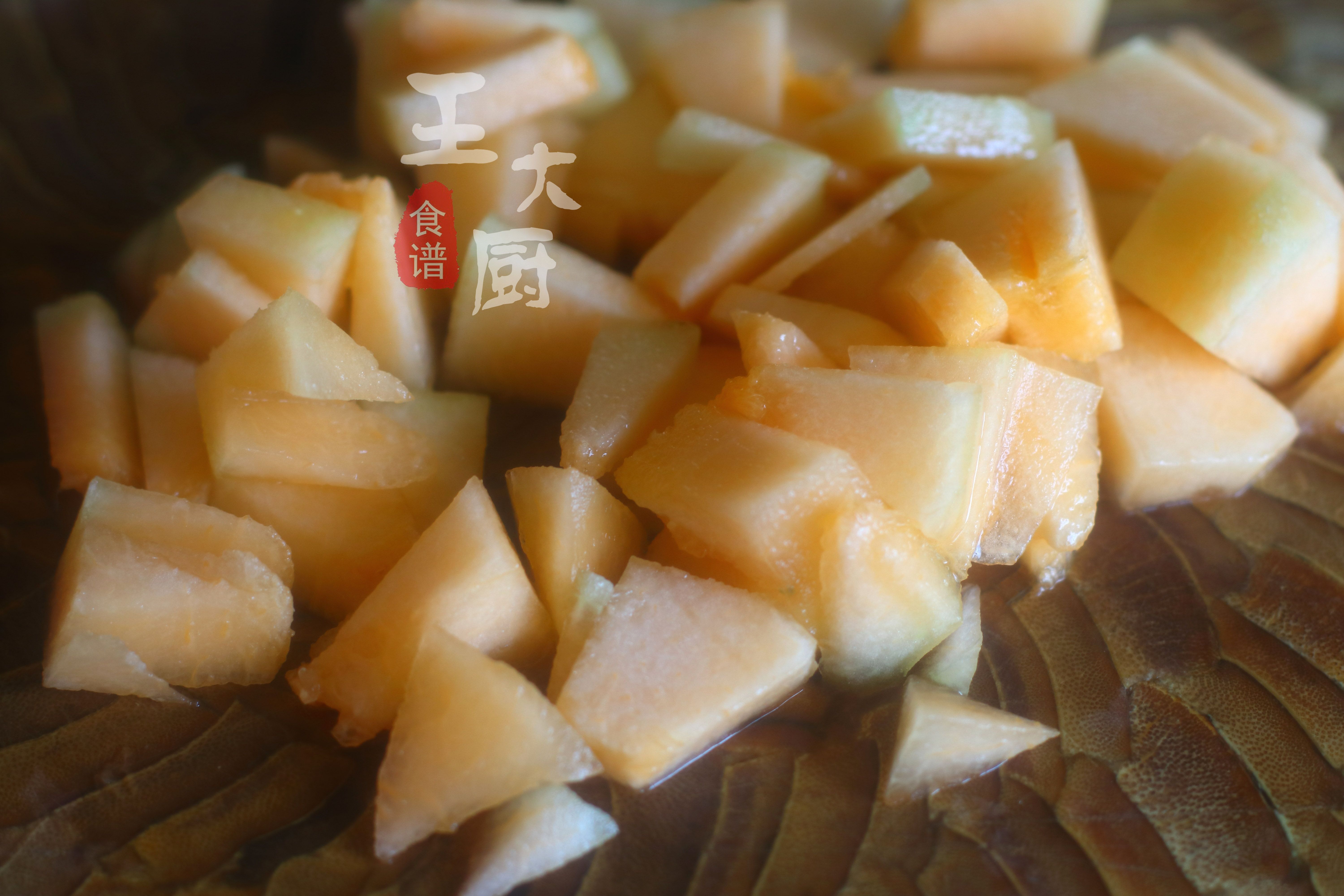 哈密瓜做奶昔的方法,哈密瓜奶昔怎么制作