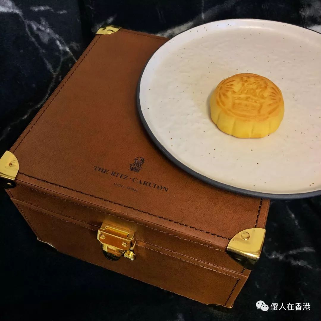 奶黄流心月饼到底好吃不,正宗奶黄流心酥月饼