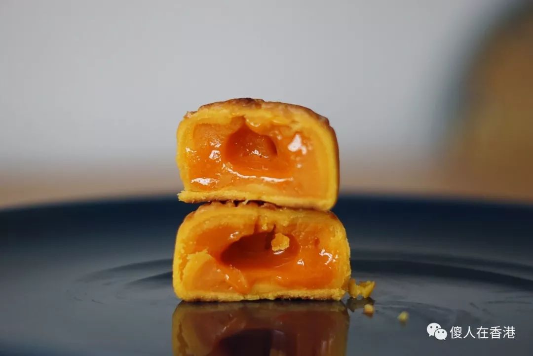奶黄流心月饼到底好吃不,正宗奶黄流心酥月饼