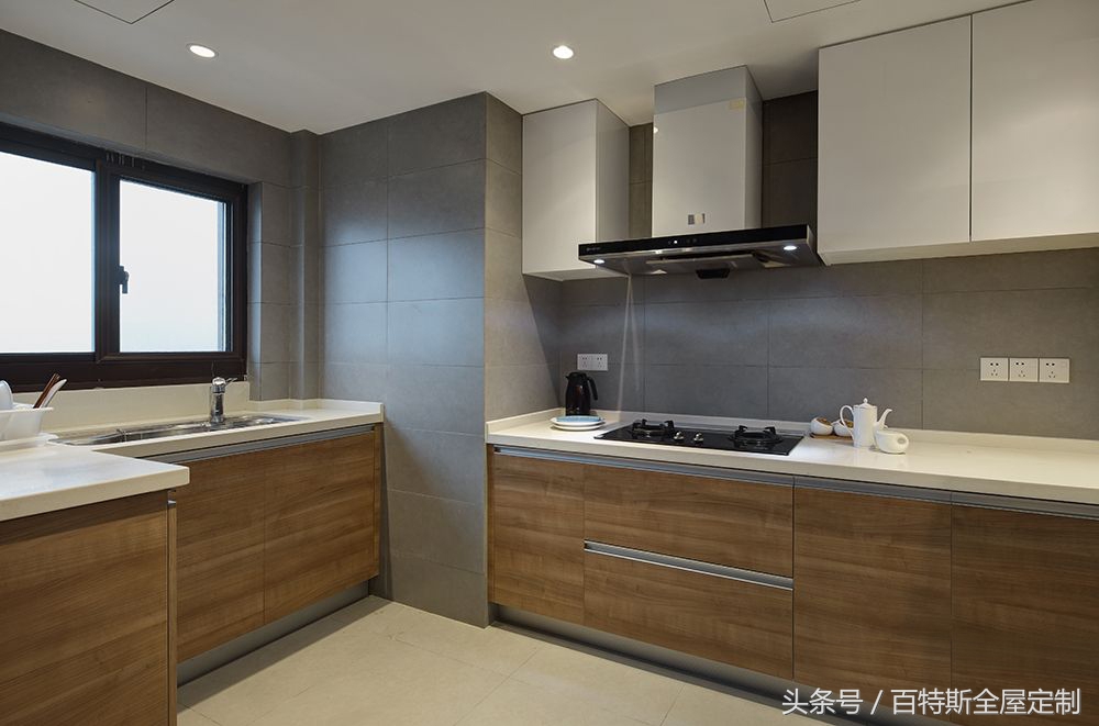 橱柜最新设计简单实用大气,橱柜装修设计总有一款适合你