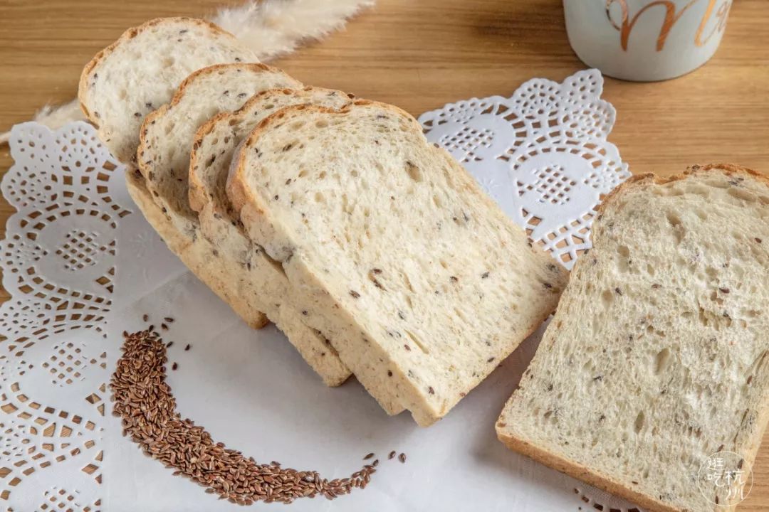 请忘记那个“火辣”的女人,爸爸糖新品吐司比她更辣更松软!