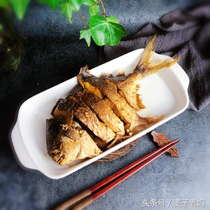 上海爆鱼正宗的鲳鱼版做法,鲳鱼这么烧绝对够味简单又快捷