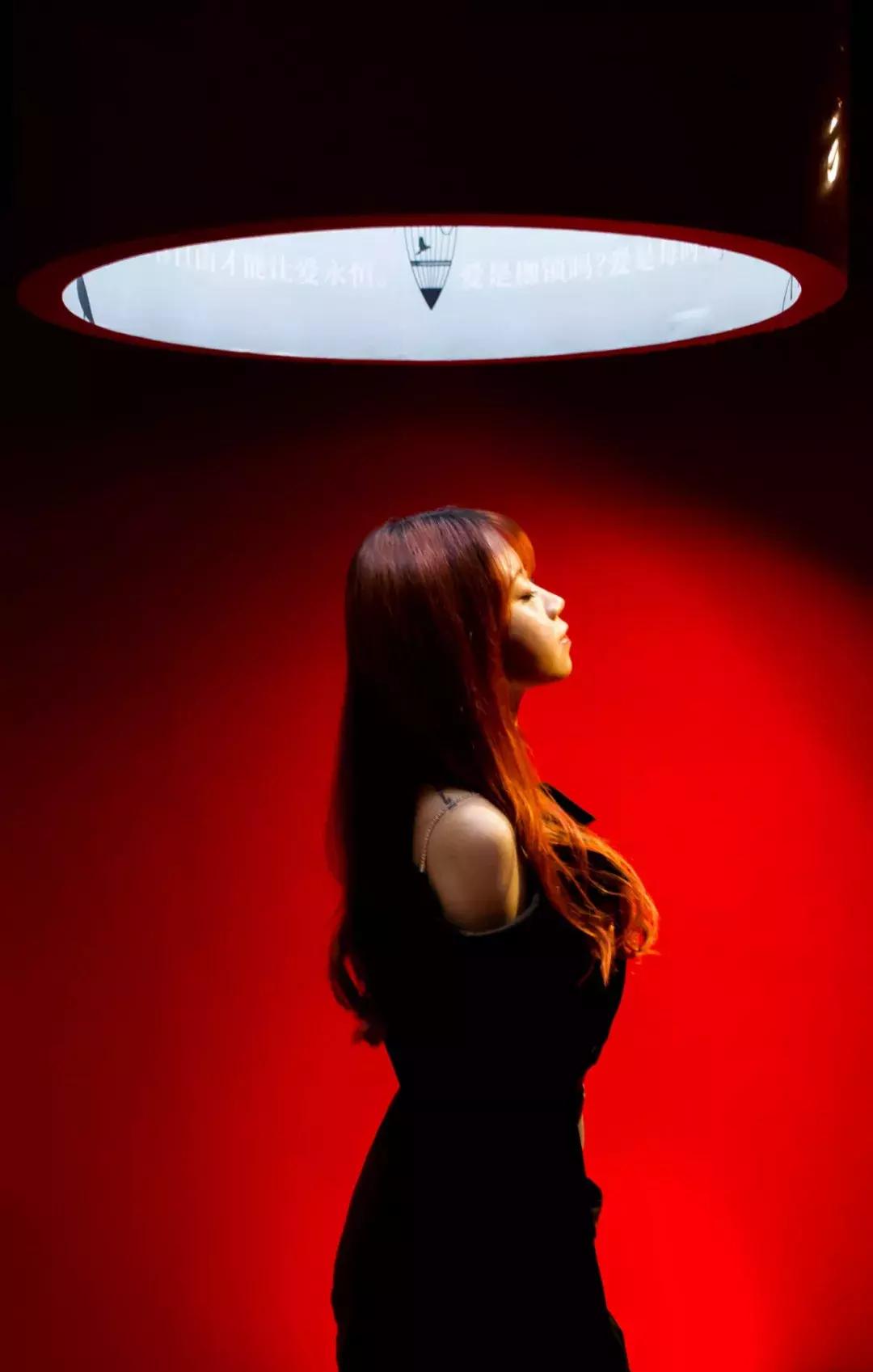 戚薇都来拍拍拍！比IMAX还震撼的沉浸剧场，足足1000㎡共17种主题