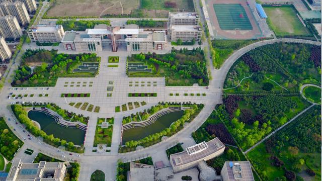 “最大牌”新生：享用单人宿舍，内部还重新装修，校长亲自探望