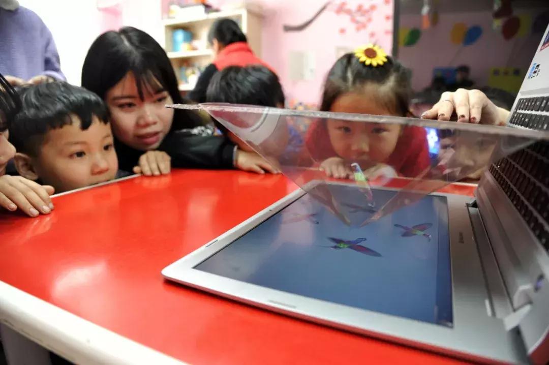 带你一起领略裸眼3d的巨幕电影,高清逼真震撼裸眼3d