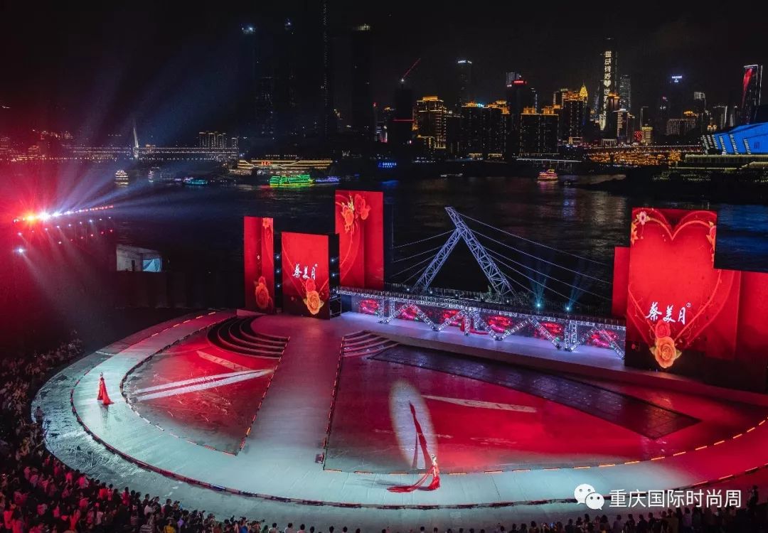 蔡美月2018纽约时装周,蔡美月时装秀