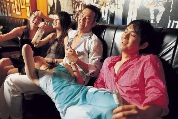 熟人暧昧会被发现吗,不要和熟人暧昧