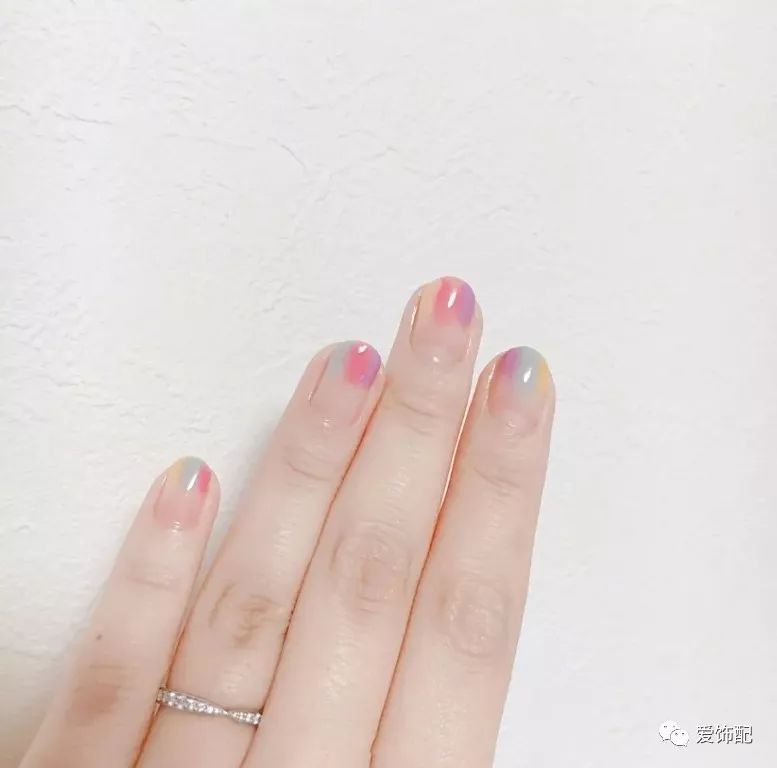 昨天去做了美甲上班领导会说吗,做了美甲半个月