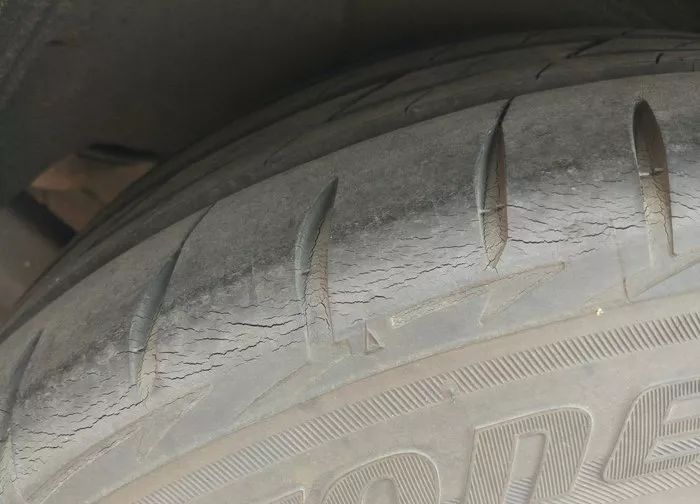 普利司通轮胎绿歌伴对比泰然者,普利司通绿歌伴和泰然者轮胎区别