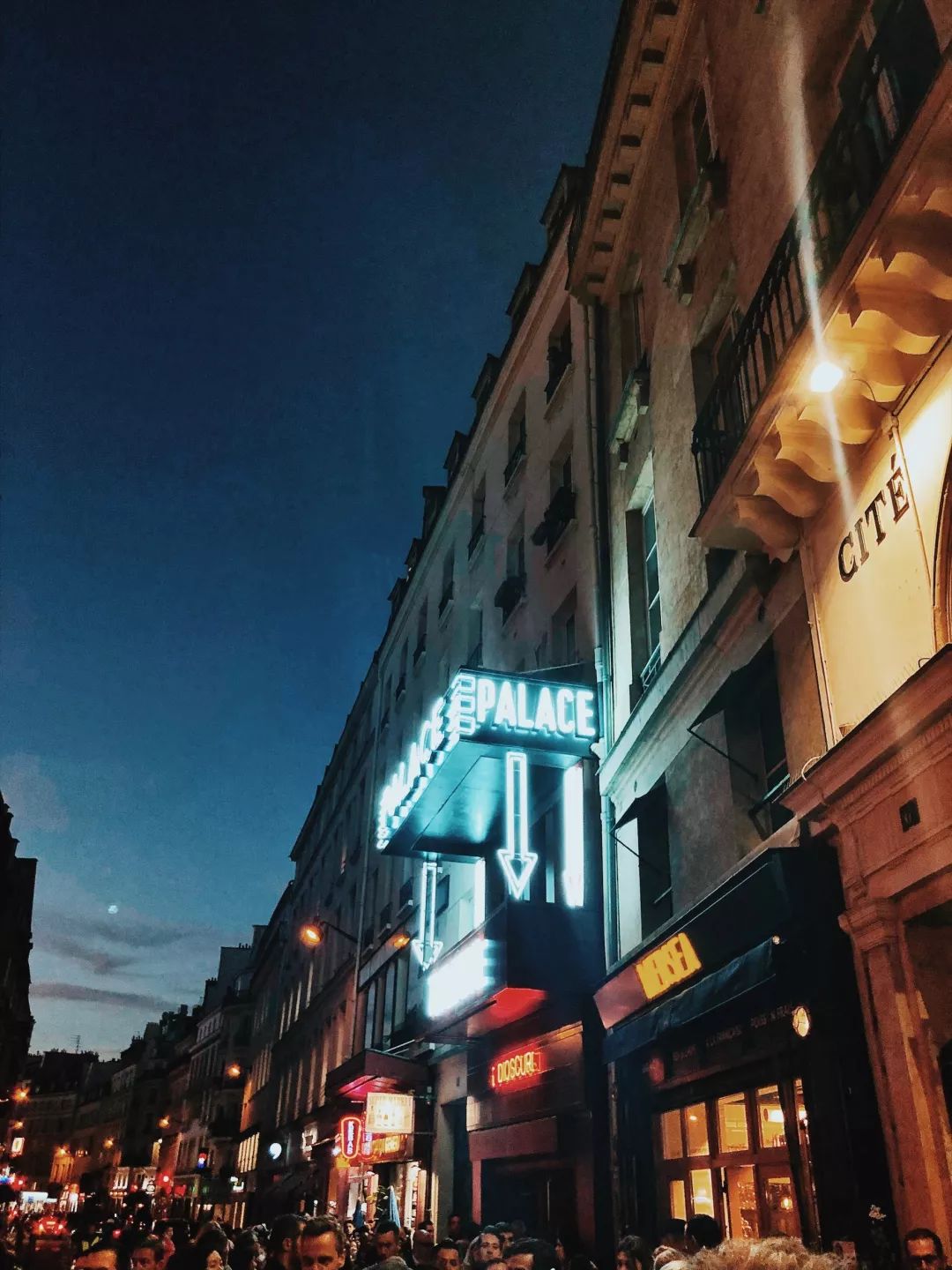 高跟鞋走秀时装周,2020秋冬高跟鞋时装周