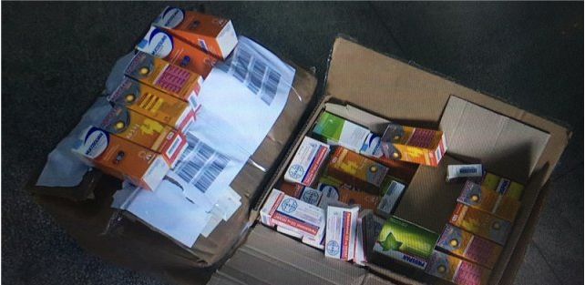 六岁女孩误食水宝宝送进急诊,6岁小女孩洗胃