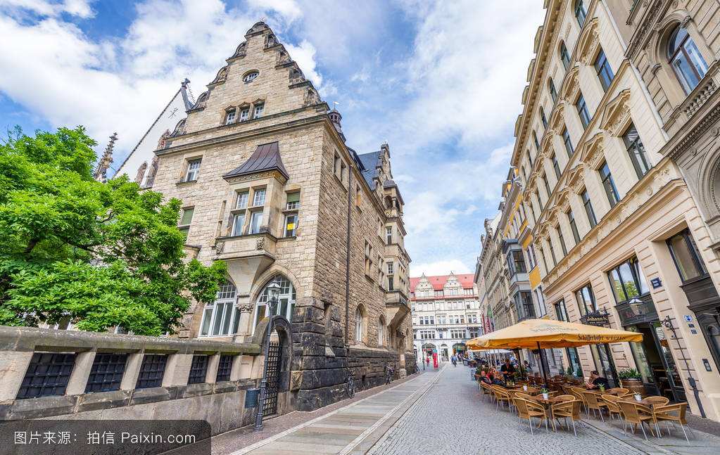 鍥界背鍏嬬綏鍦颁簹,鍥界背鎰忓ぇ鍒╁崐鍐宠禌