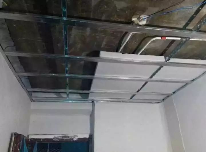 被噪音吵得睡不着怎么办,被噪音吵的不知道该怎么办了