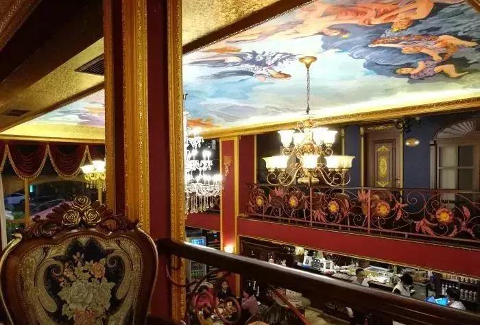 最豪华的音乐餐吧,一家氛围满满的音乐餐吧