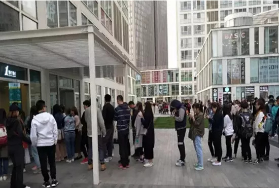 深圳排队五小时奶茶网红打卡地,深圳南山网红奶茶店