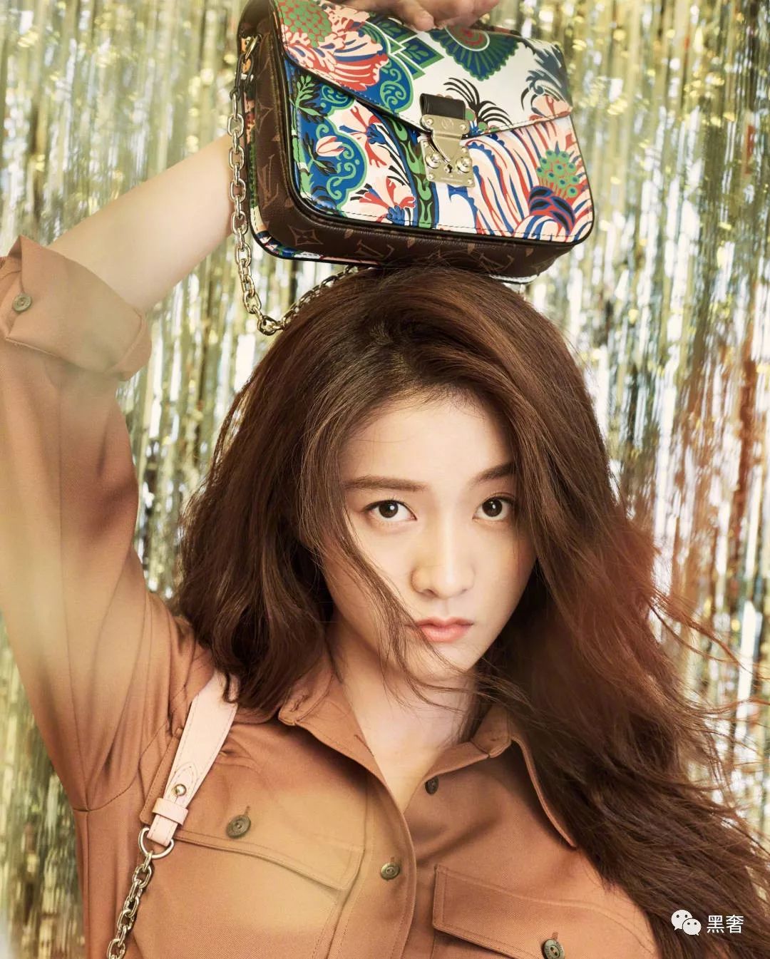 结婚当天适合妈妈背的包推荐,去参加婚礼背什么颜色的包合适