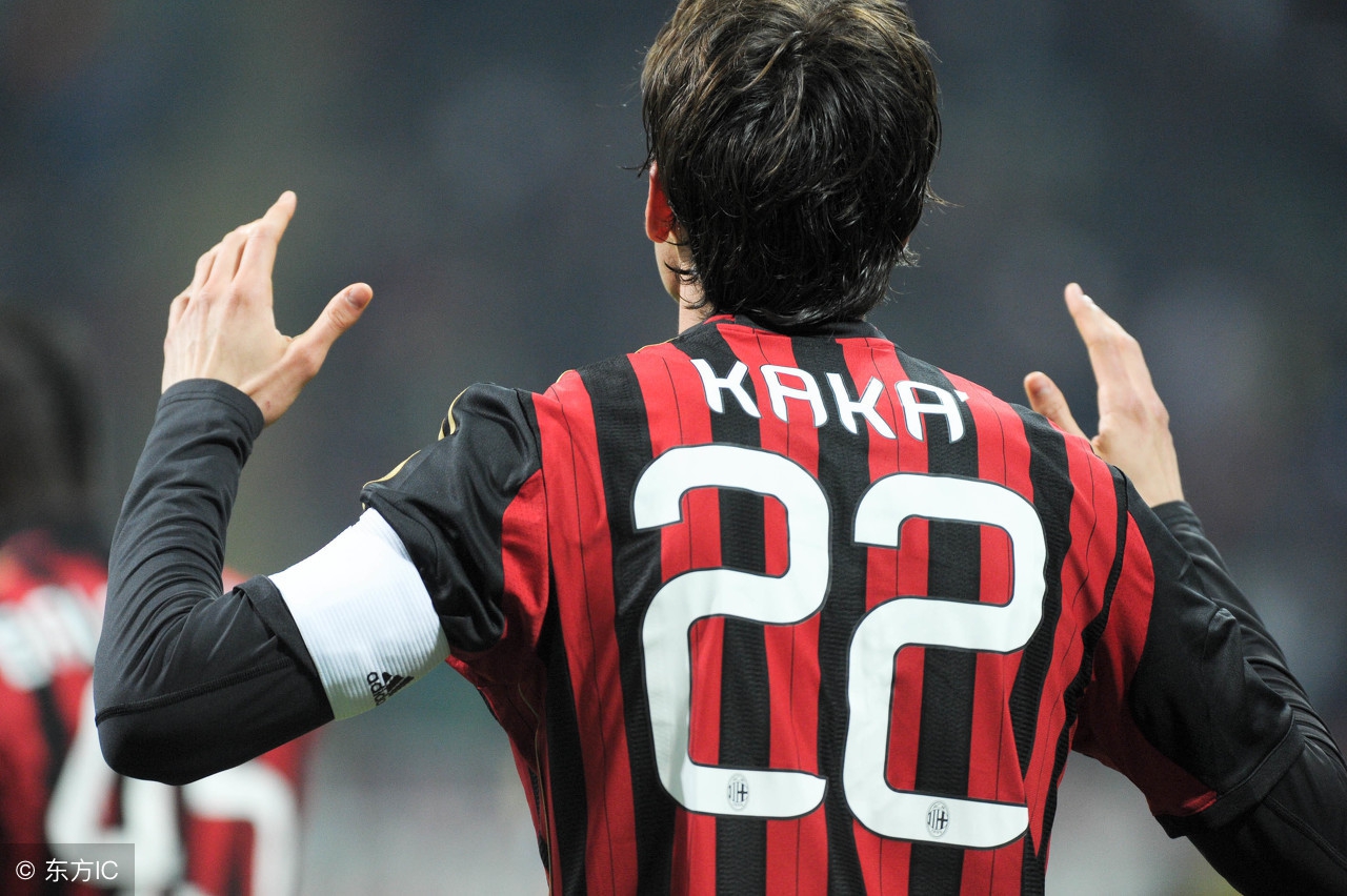 足球历史十大中场排名,足球历史最强十大中场