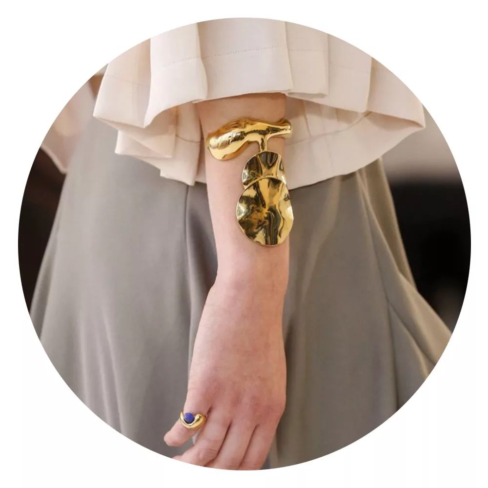 Chloé自由女神开启时尚乌托邦,MaisonMargiela鬼才升级!