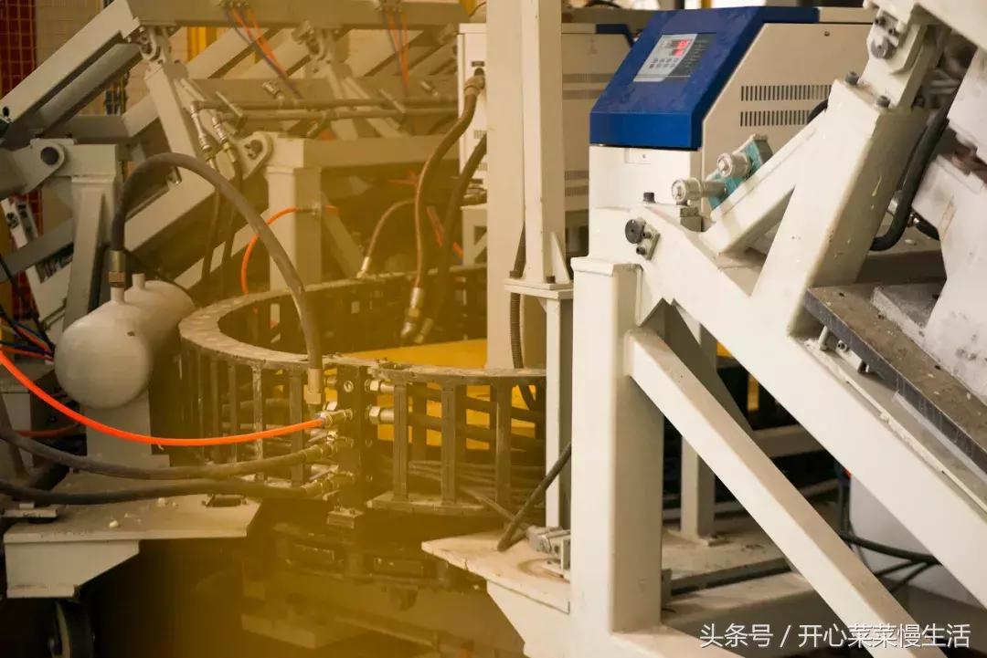 未来会被机器人替代吗,未来人类会被机器人取代吗