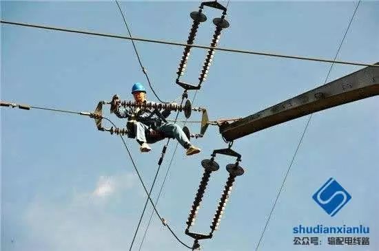 架空线路金具及杆上电气设备识别,架空线路金具和绝缘子