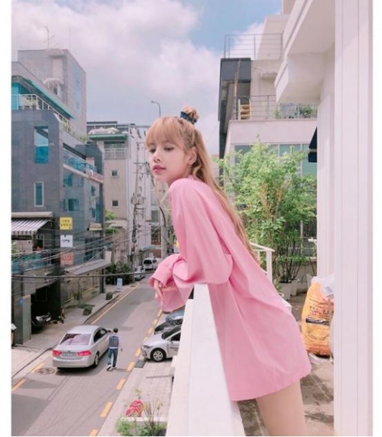 lisa穿搭韩国,lisa最出圈的十大穿搭