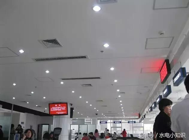 老电工教你布线,老电工演示正确接线方法