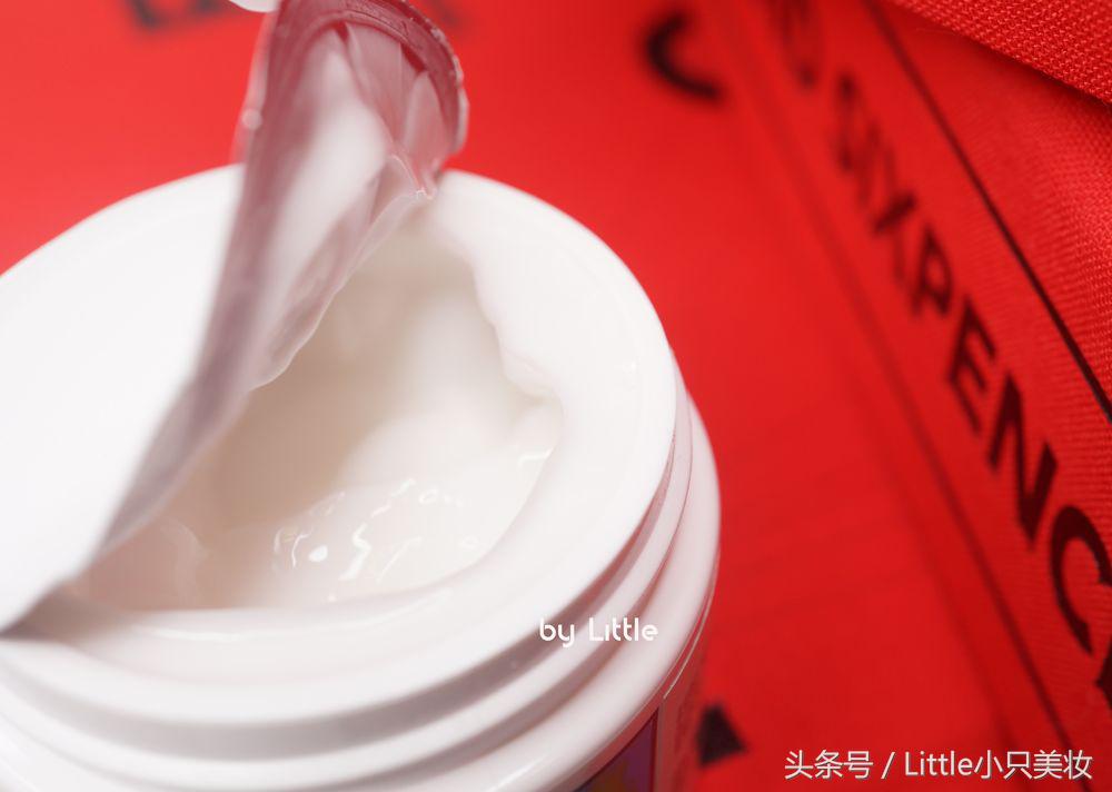 泛红痒敏感出油长痘推荐护肤项目,干燥起皮泛红护肤品