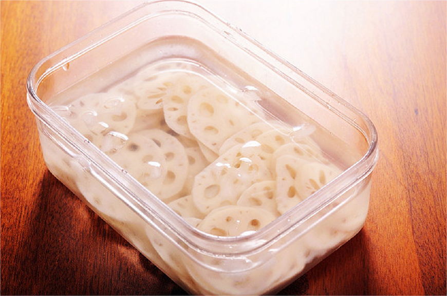 秋天莲藕实惠鲜美教你特色做法,秋天莲藕和什么东西煲汤最好