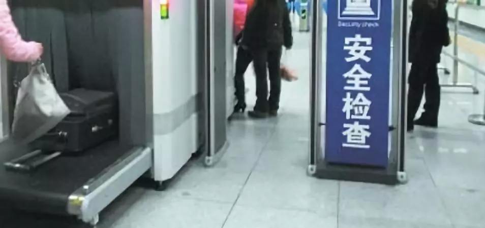 飞机限重携带行李是多少,乘坐飞机携带物品规定有哪些