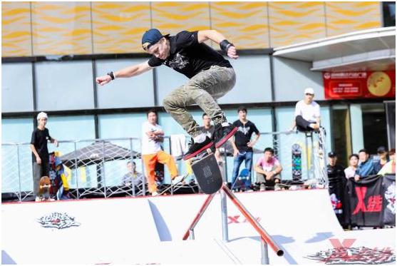 引燃跑步鞋,引燃直播间