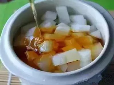 喝了一碗蒸大蒜水,喝了蒸蒜水恶心