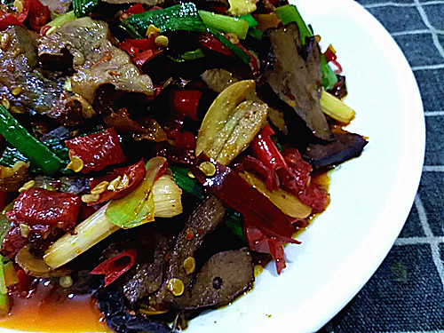 泡椒猪心四川,泡椒猪心的家常做法