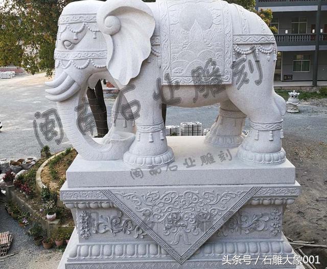 别墅大门摆什么石雕好,别墅入户门门口适合摆放什么石雕