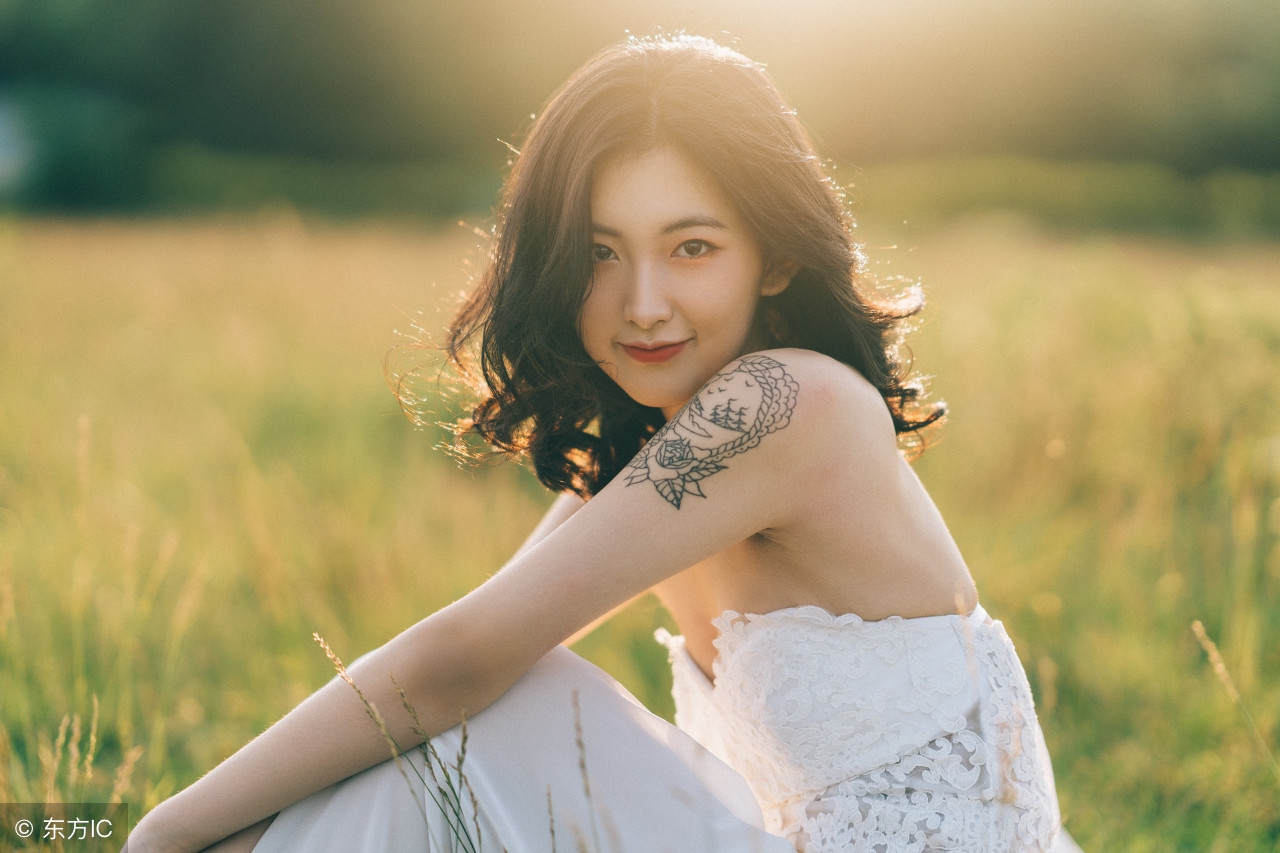 张爱玲笔下的男人和女人,张爱玲说女人对男人的崇拜