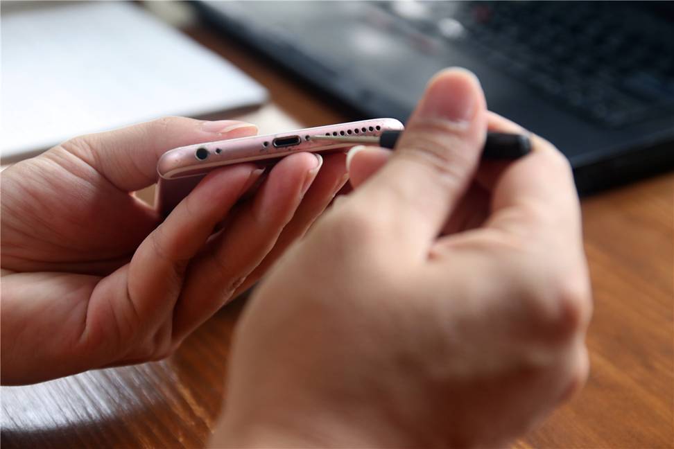 复活iphone6plus,苹果6splus屏碎了