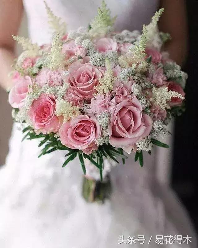 复古手捧花的最佳搭配,手捧花最佳搭配图片