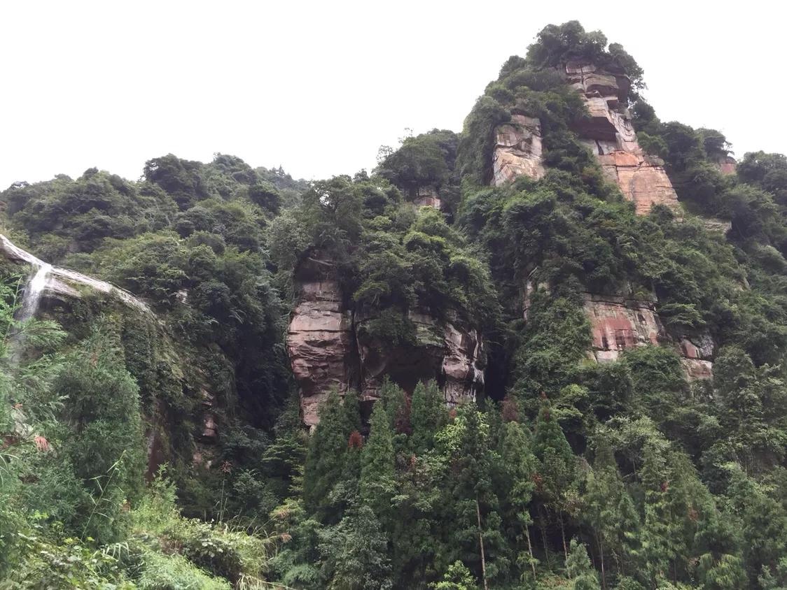 发现洪雅明代张可述《榛子寺碑记》