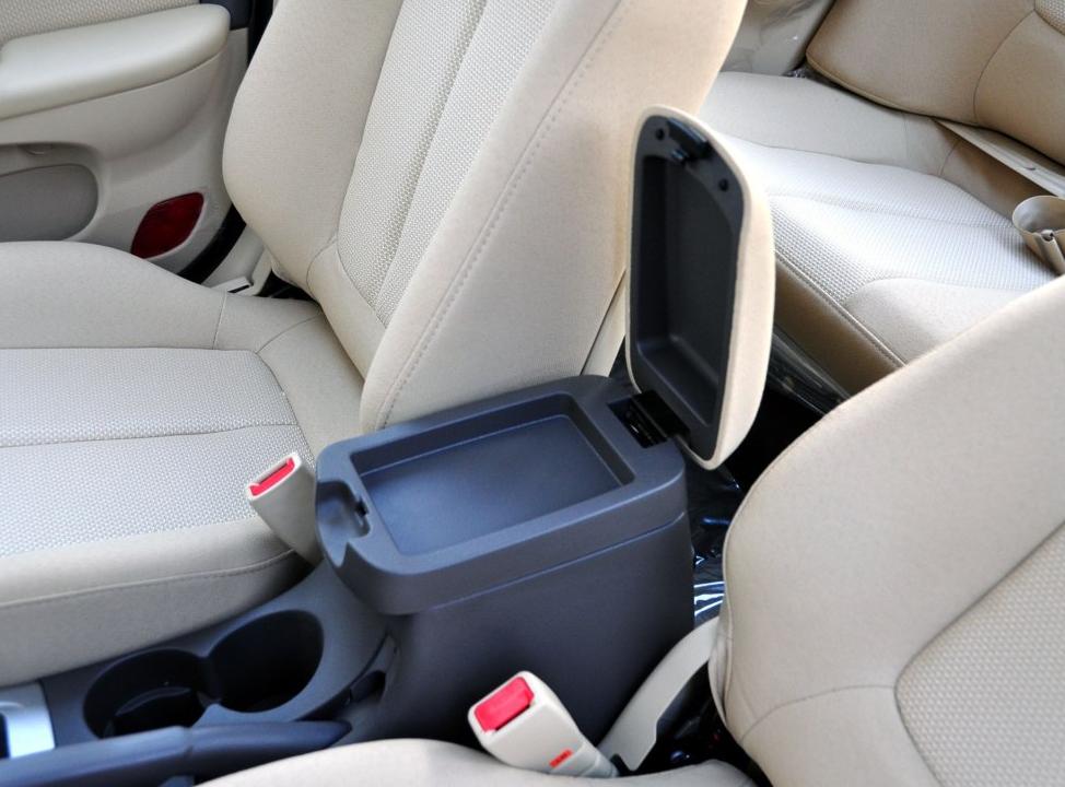 12年左右现代伊兰特,10年朗逸和伊兰特哪个性价比高