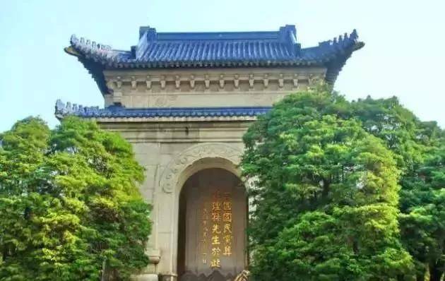 出去人从众,玄武为你安排了身边的风景